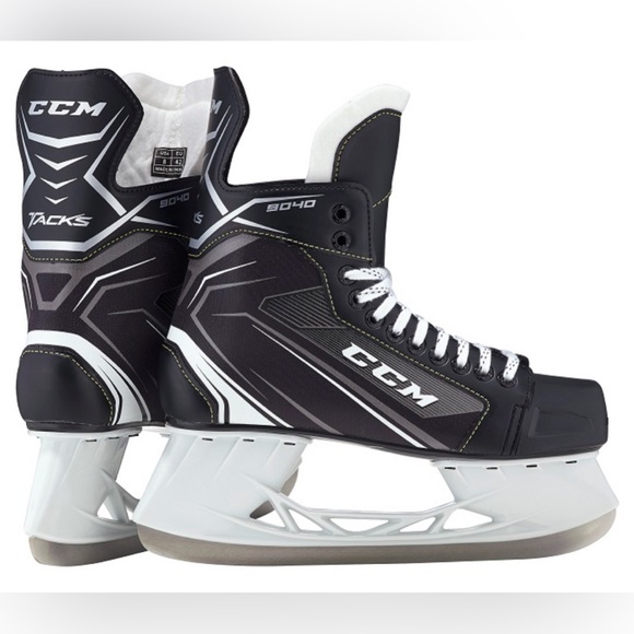 CCM Tacks 9040 Kids Hockey Skates - Picture 1 of 8